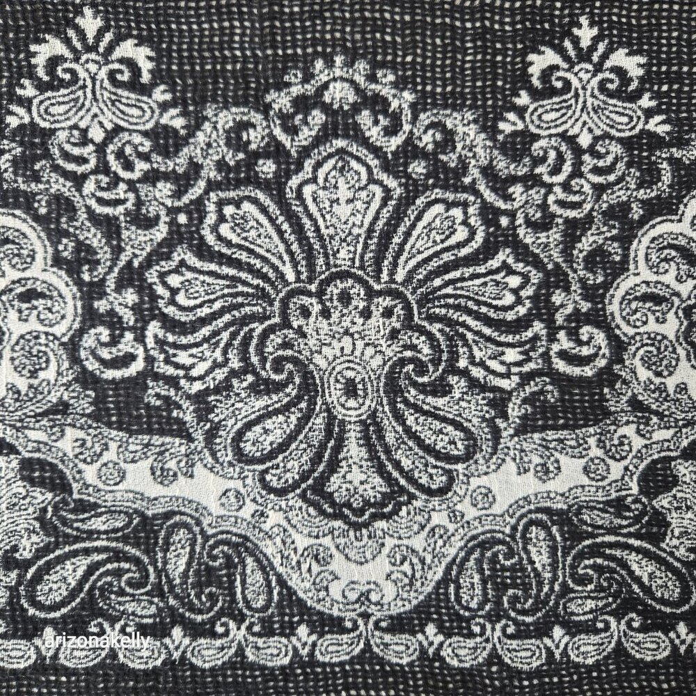 NWOT Wilfred Large Square Scarf Classic Bandana Design Woven - Picture 8 of 11